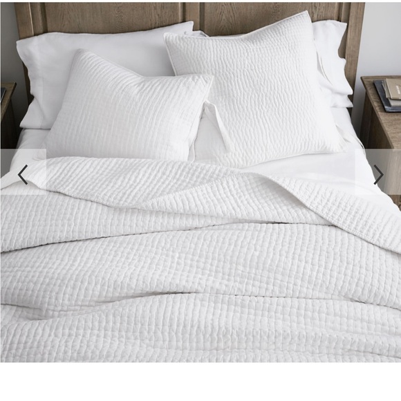 Pottery Barn Pick-Stitch Handcrafted Linen Quilt and pillow shams - Picture 2 of 4